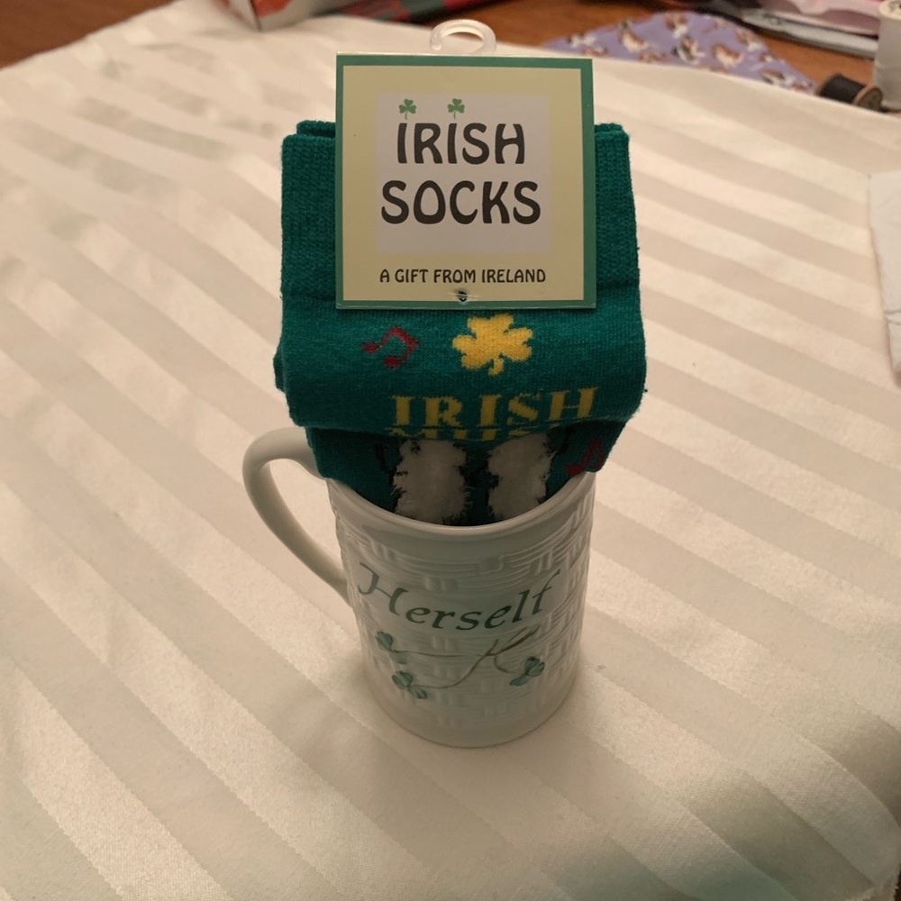 Irish Socks “Irish Music”🎵 and Belleck Cup “Herself”